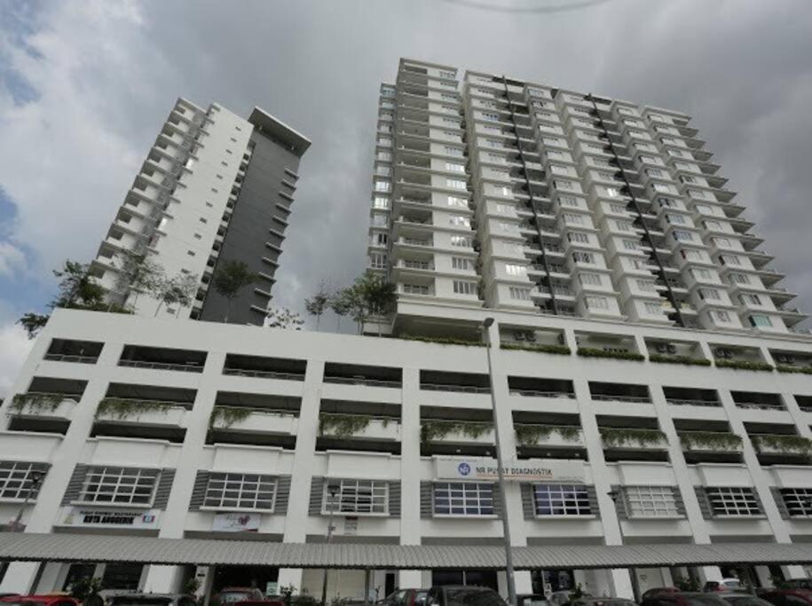Homestay Ttdi Adina 710 Shah Alam,Sek 13,Msu,3Bedroooms Eksteriør bilde